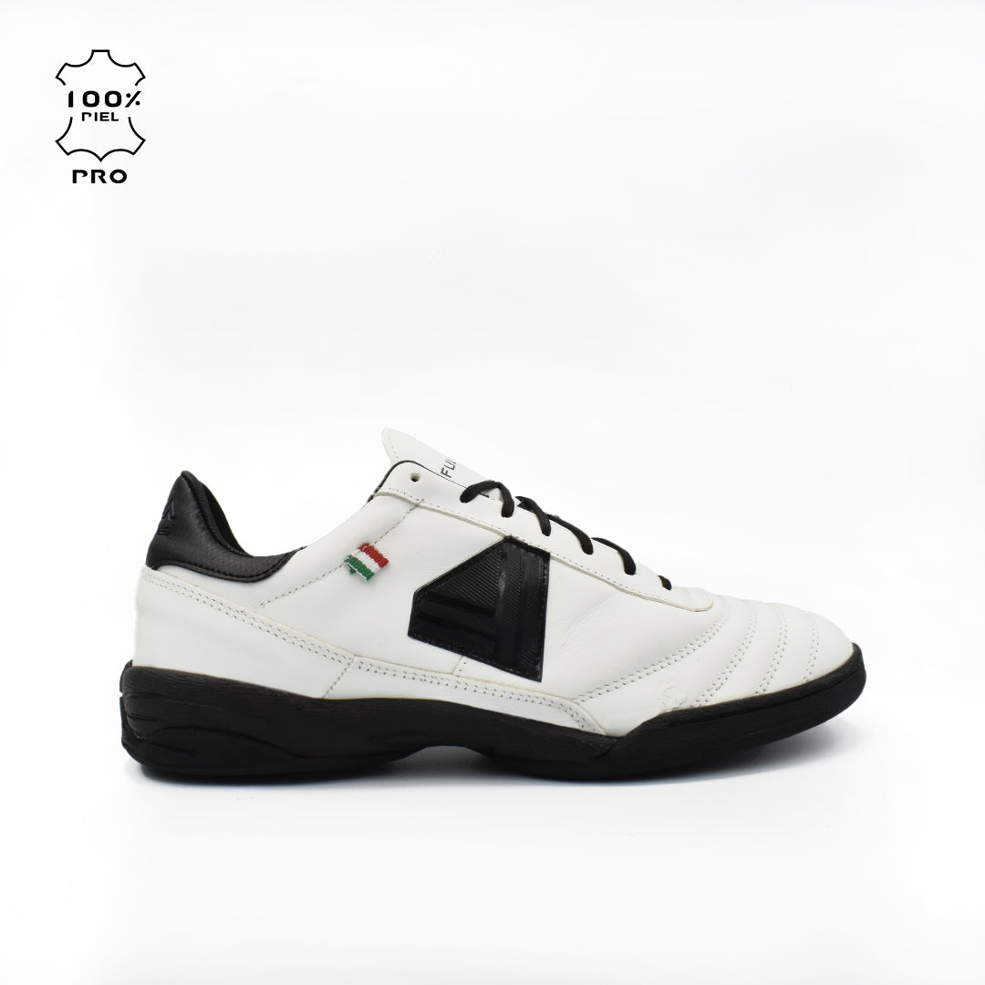 Legacy Pro V - White Black - Indoor
