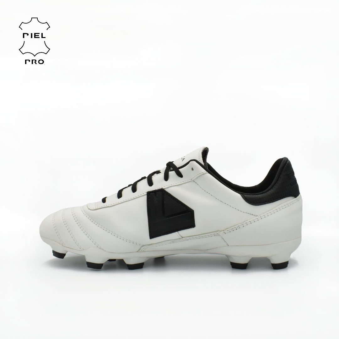 Legacy Pro V - White Black - FG