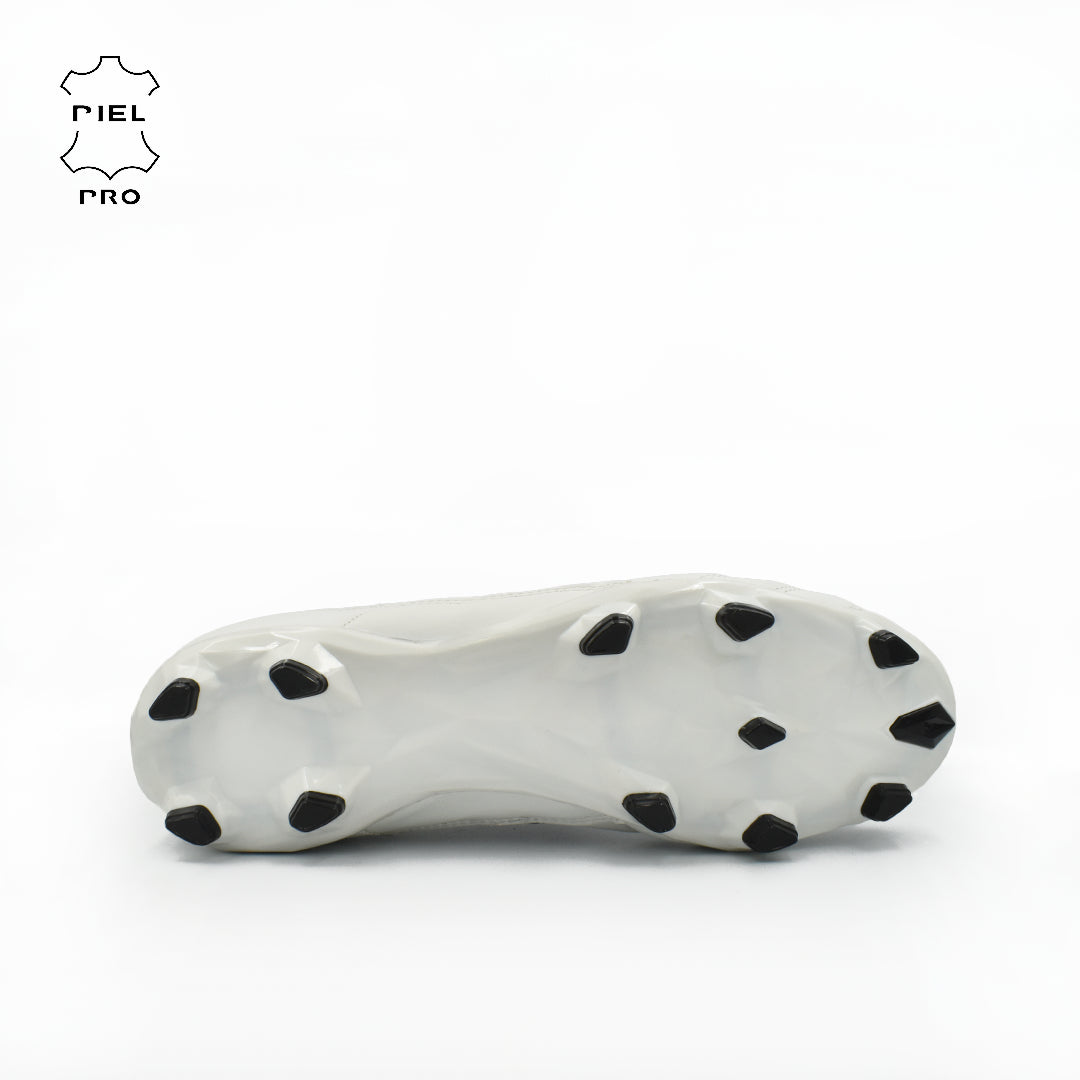 Legacy Pro V - White Black - FG