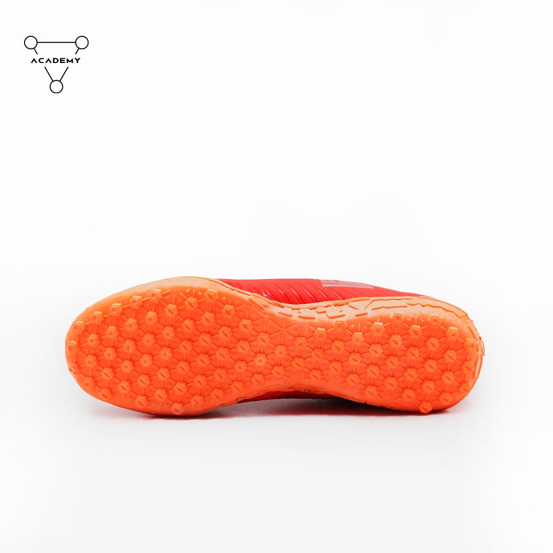 Throno II Academy - Red - Turf