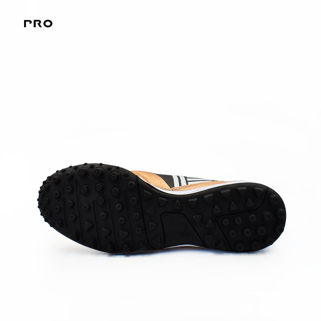 Revenge Pro V - Black Copper - Turf